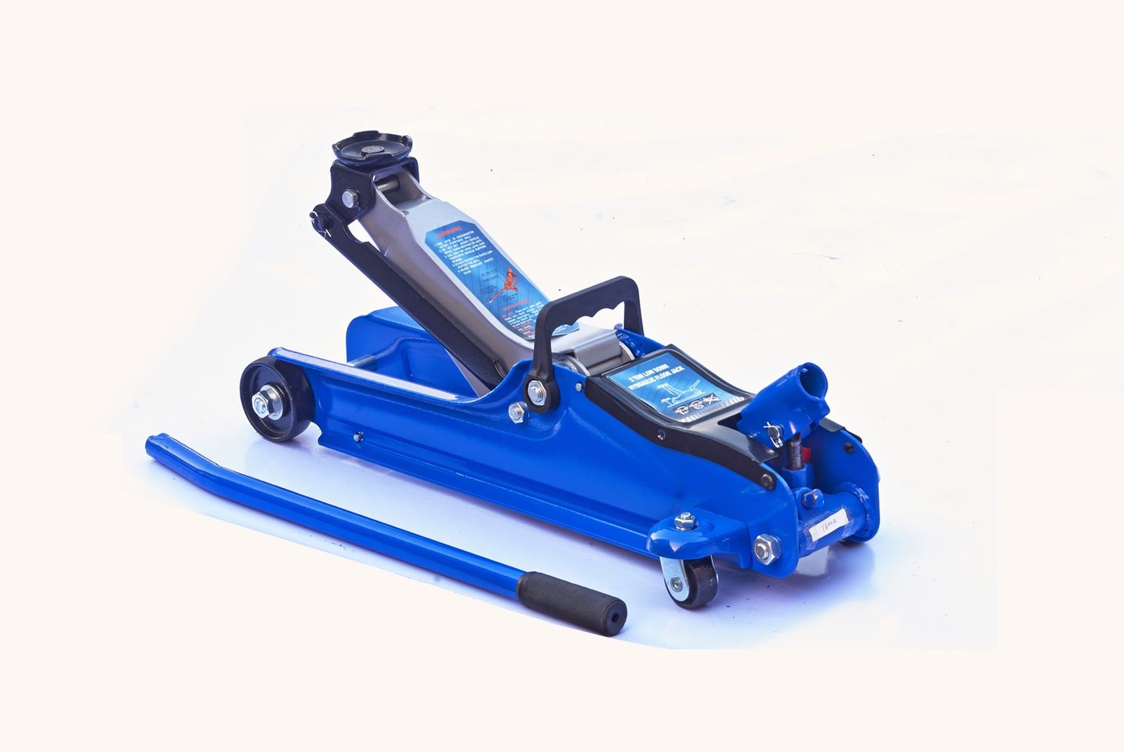 Low profile hydraulic floor jack T33001, blue – JackMaker floor jack range